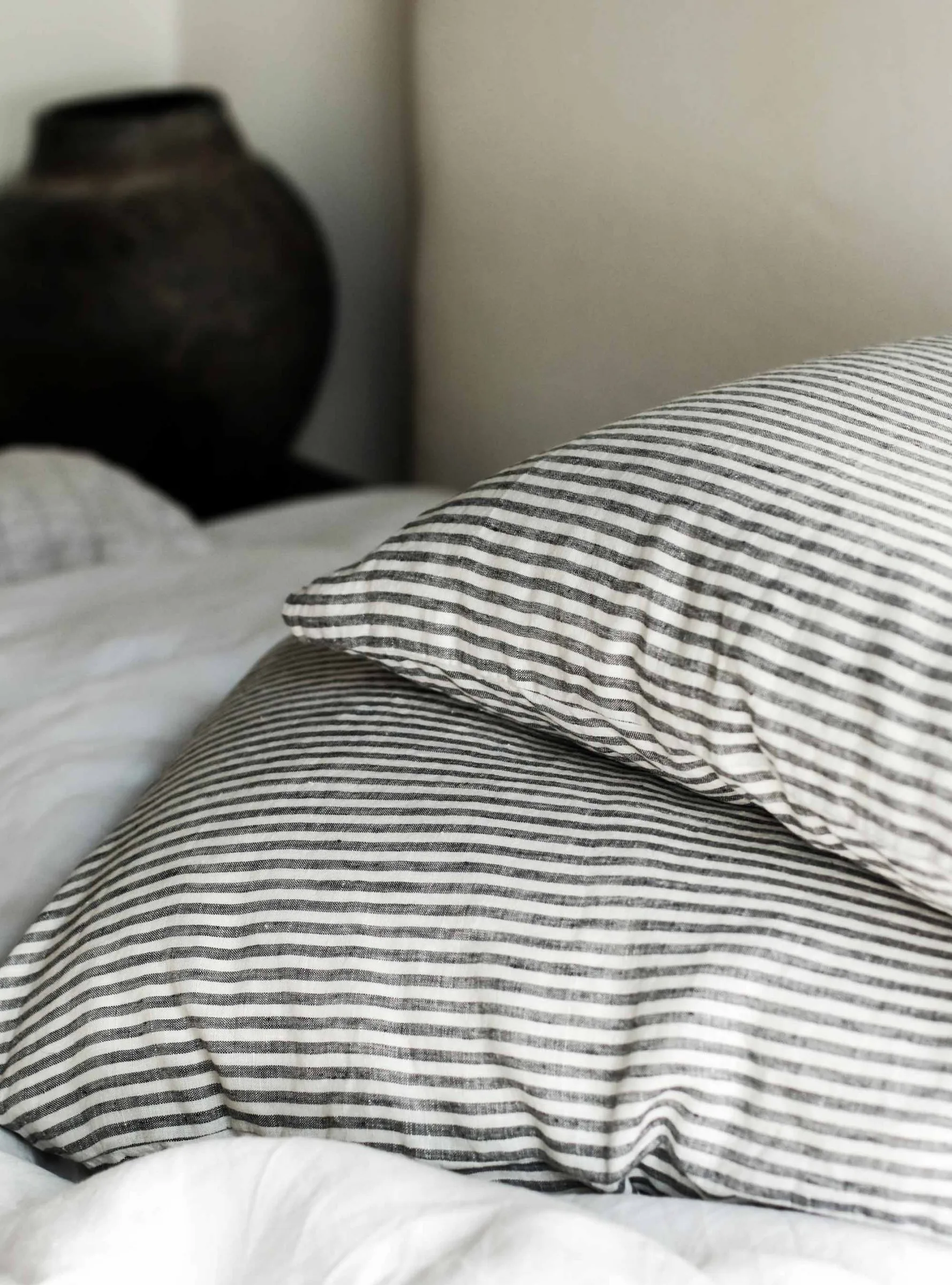 Stonewashed linen pillowcase 50x70 cm 2-pack, Grey-white Tell Me More