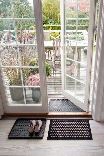 Dot doormat - Black-sand. 40x60 cm - tica copenhagen