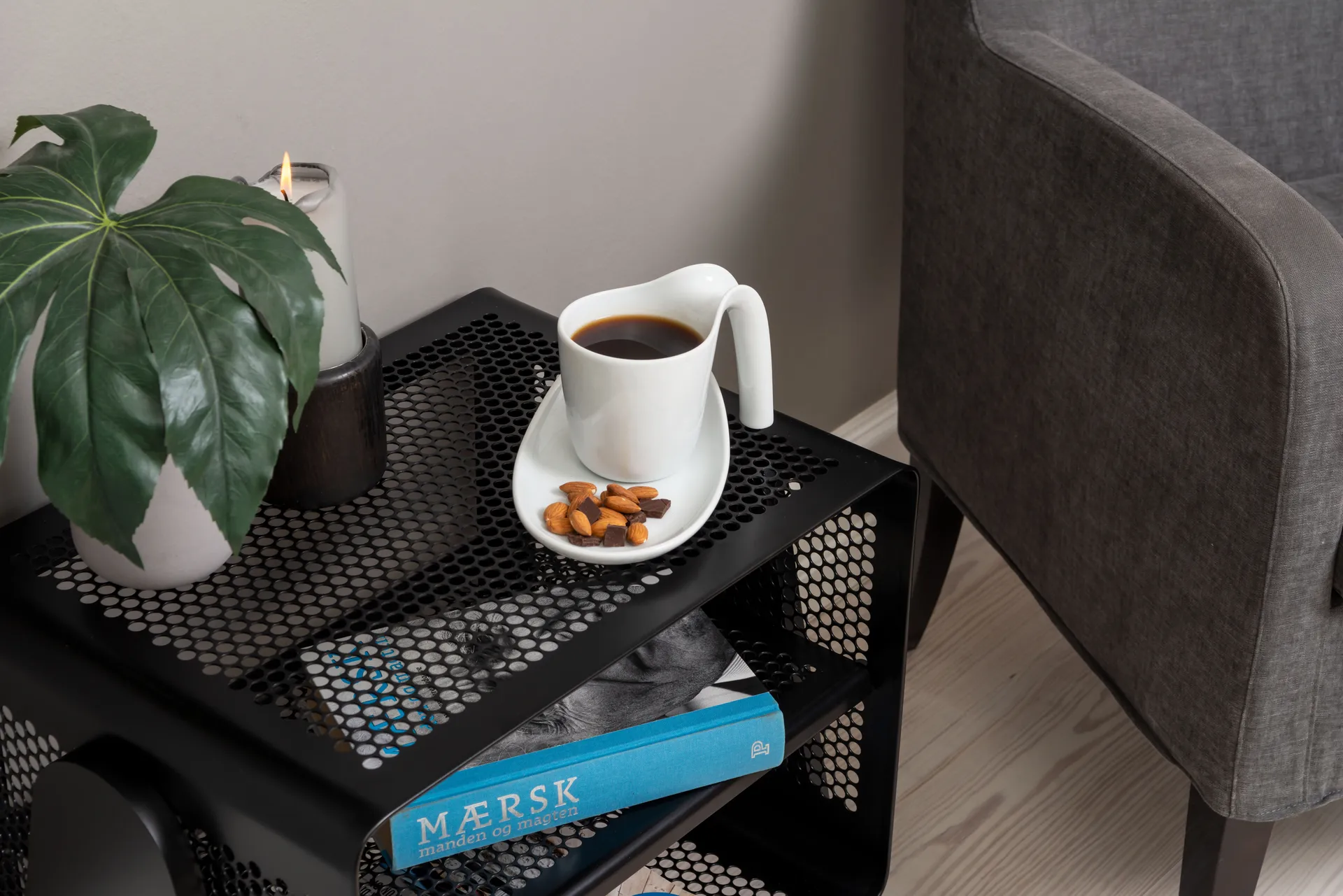 Tica shelf small, Black tica copenhagen