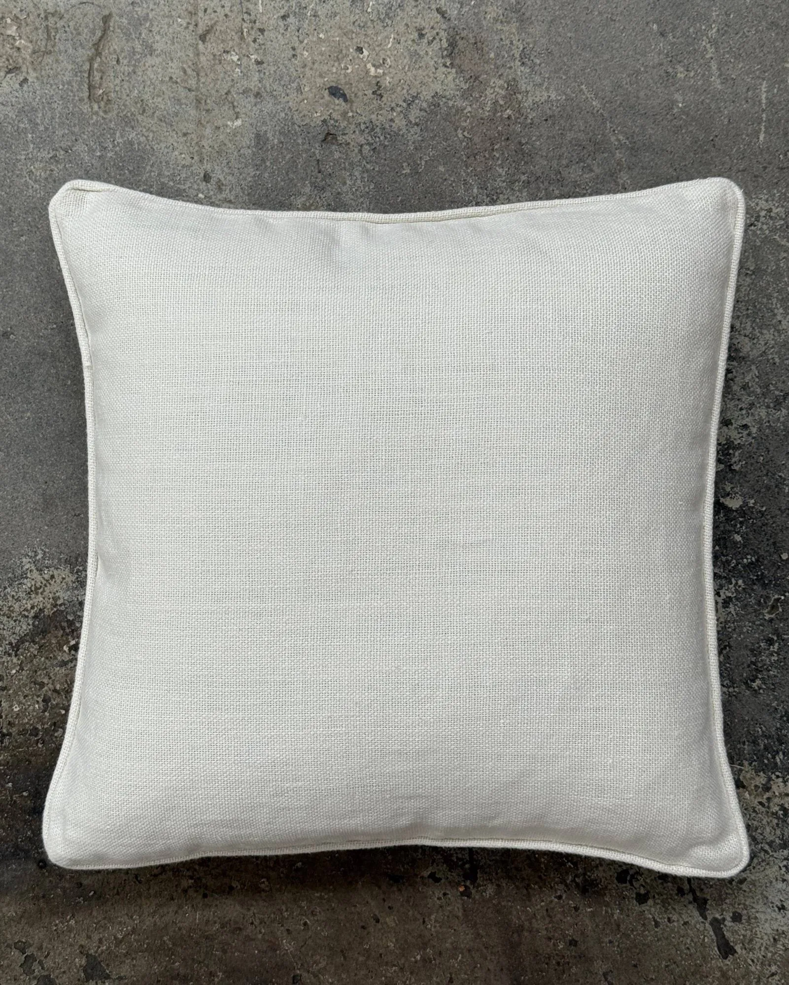 Norell cushion, Off white, 50x50 cm Tinted