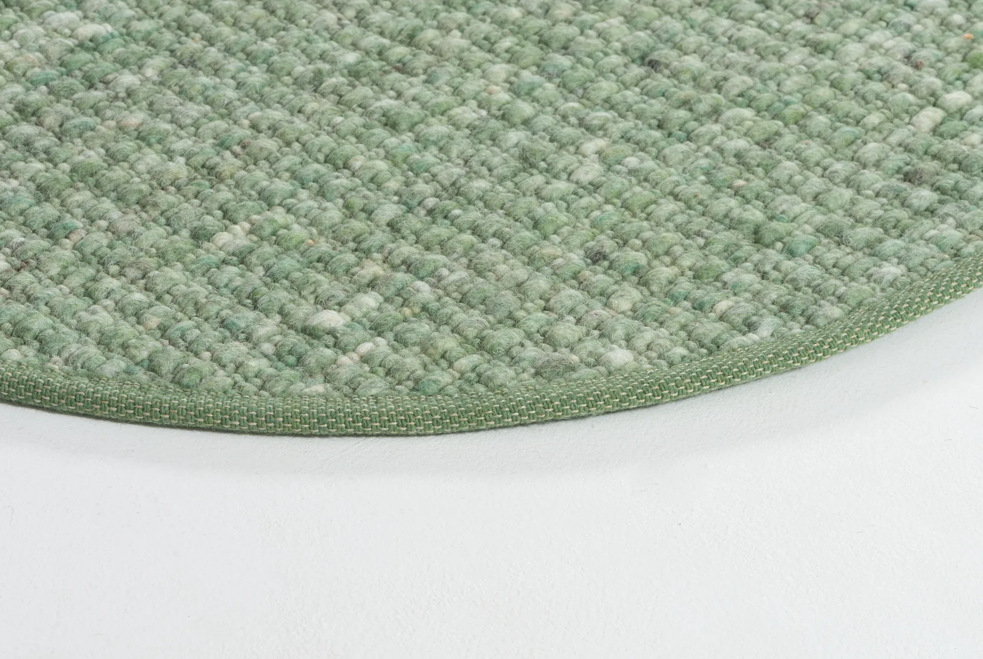 Greenland Swift round rug, Jade no. 240, Ø170 cm Tisca