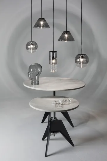 Screw side table Ø60 cm - White marble-cast iron - Tom Dixon