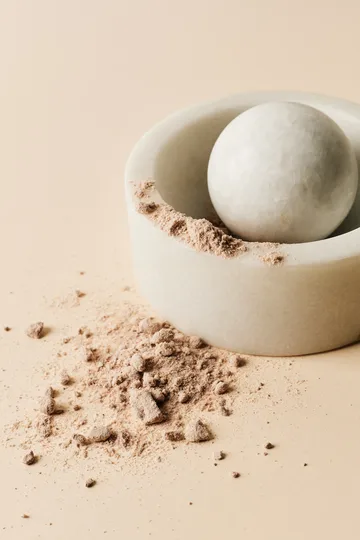 Stone spice grinder Ø12 cm - White marble - Tom Dixon