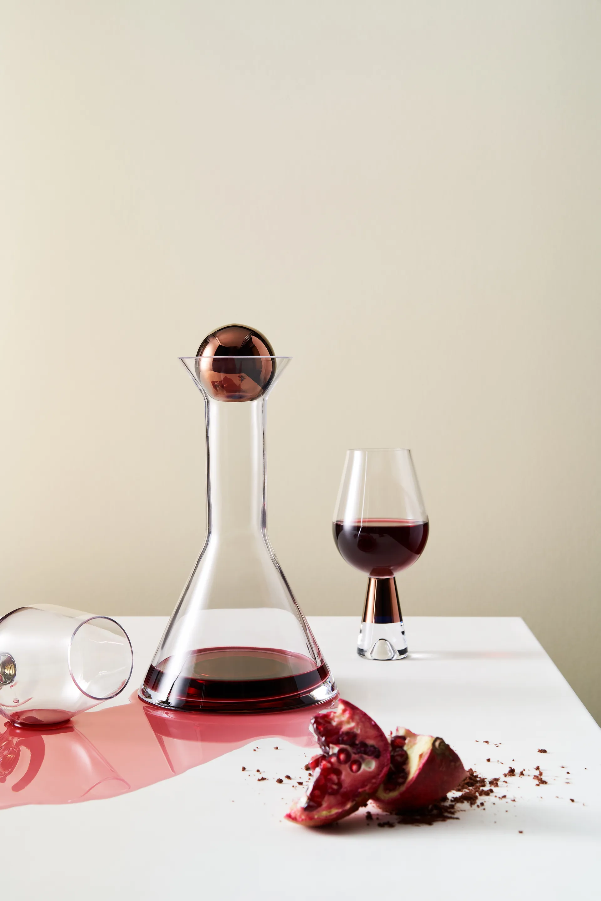 Tank wine carafe 1 L, Copper Tom Dixon
