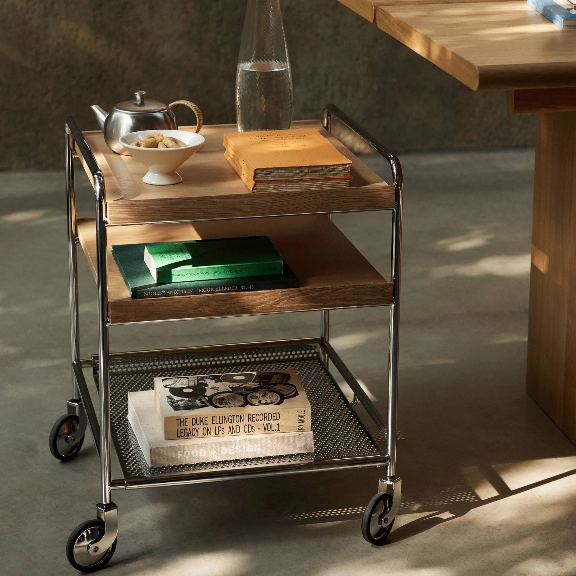 Alima NDS2 serving trolley, Lacquered oak-chrome &Tradition
