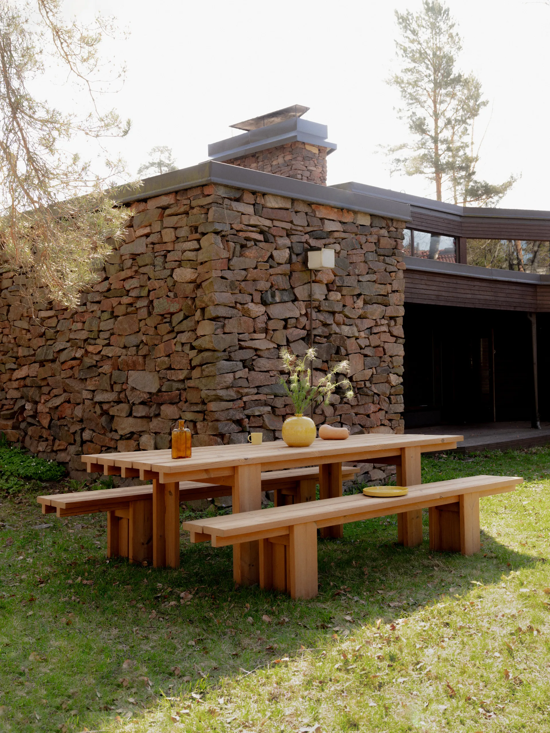 013 Osa Outdoor Table, Thermally modified pine, 333x94x78 cm Vaarnii