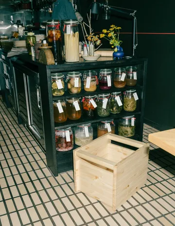 020 Koppa Crate storage box - Oil-waxed pine, large 38x43x36 cm - Vaarnii