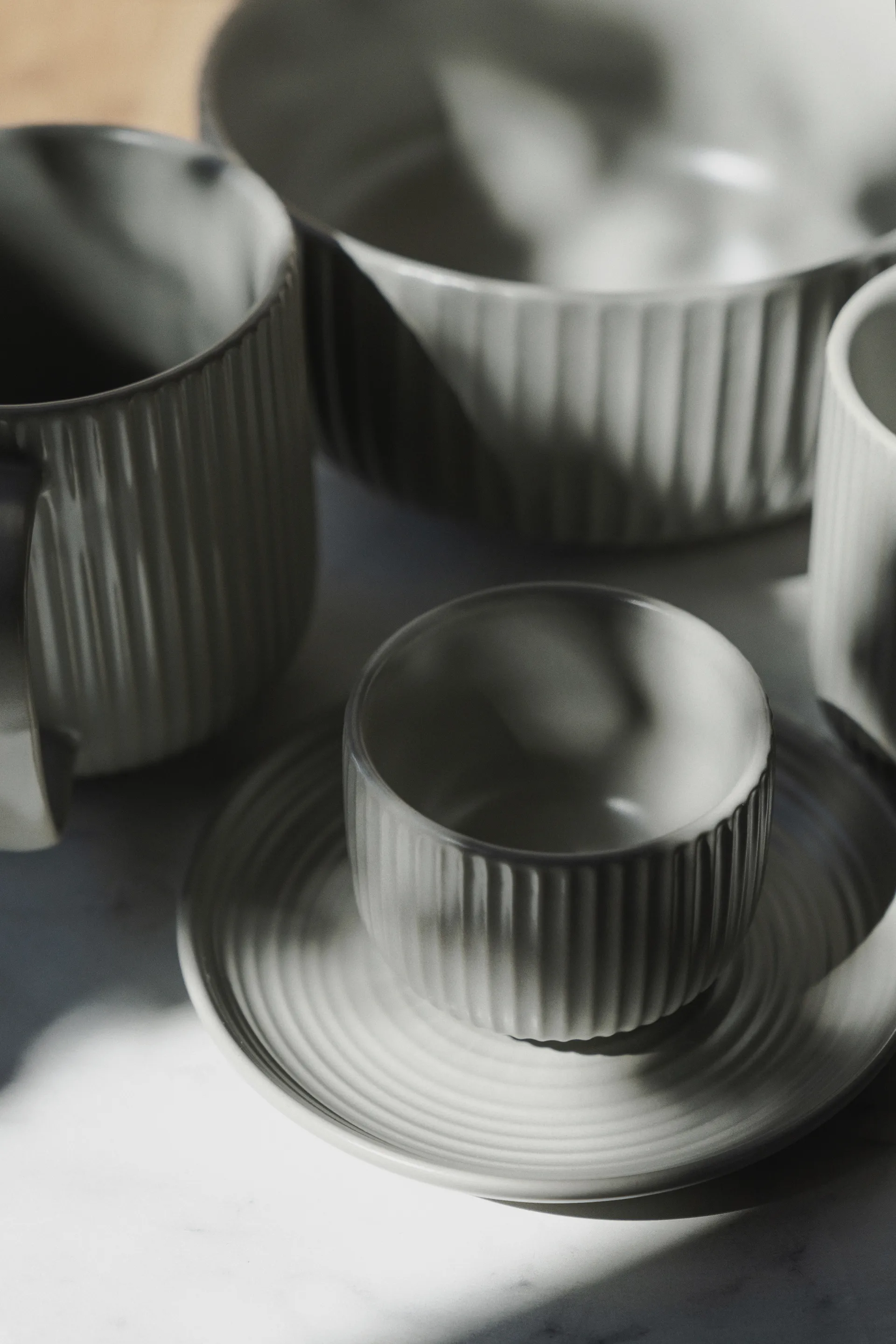 Duga espresso cup with saucer 4-pack, White. sandgrey. antracit. black Vargen & Thor