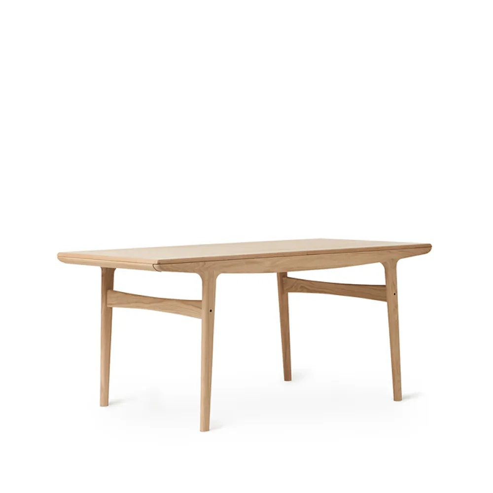 Evermore dining table, Oak white oil.160 cm Warm Nordic