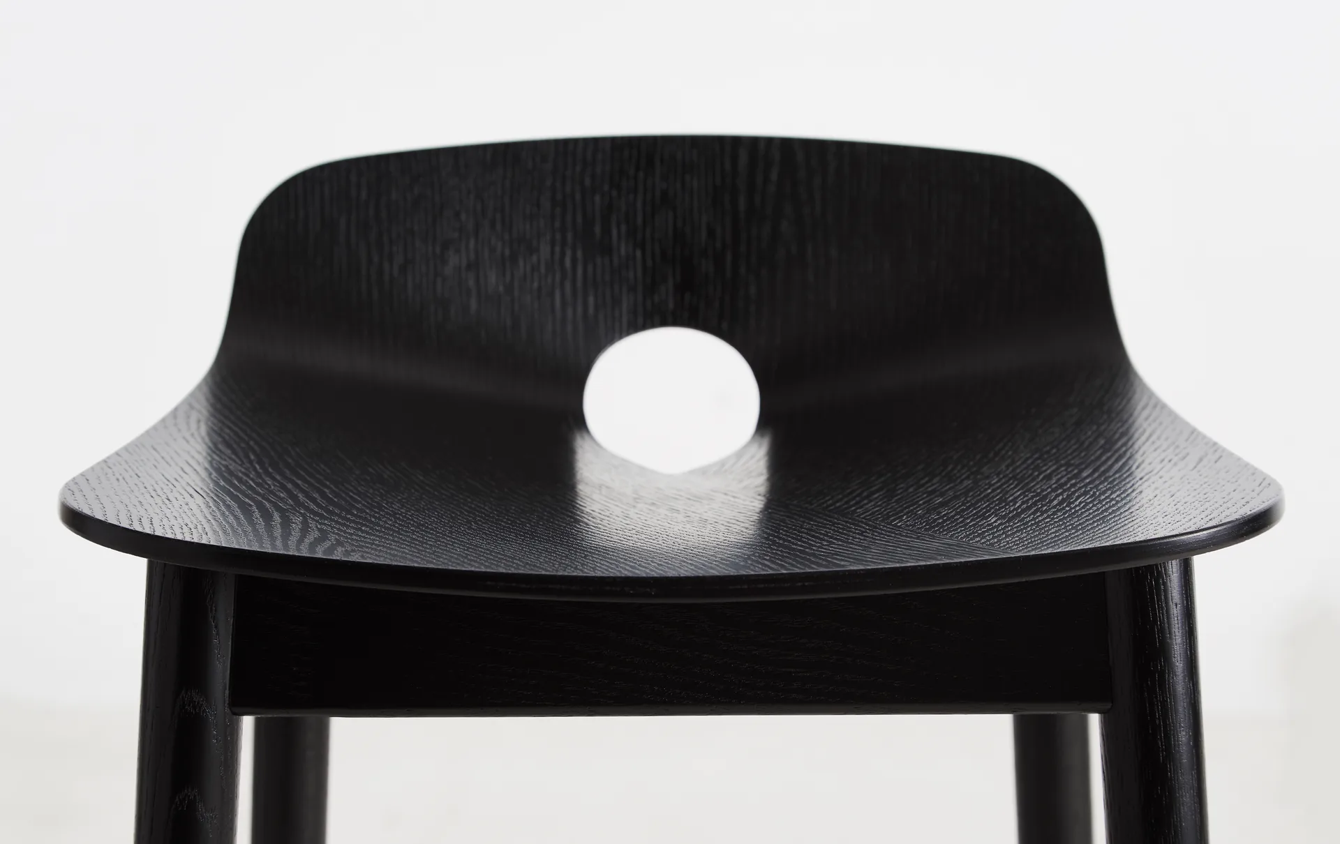 Mono barstool 65 cm, Black oak Woud