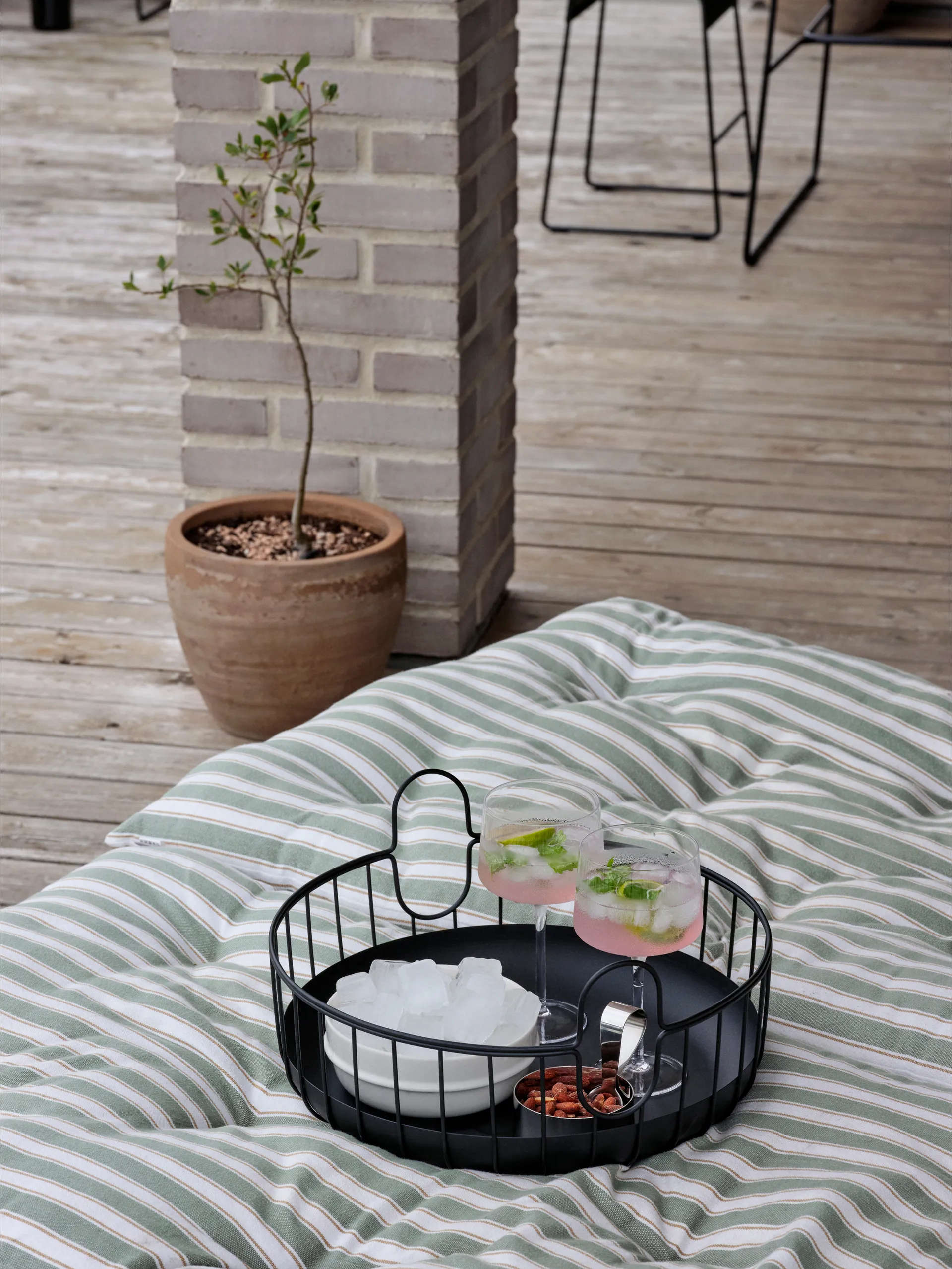 Inu basket Ø38x18 cm, Black Zone Denmark